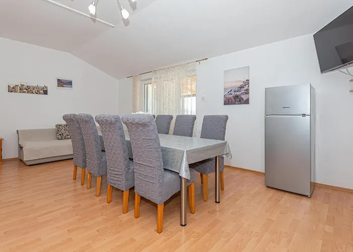 Tatil Evi In With Wifi Konjevrate